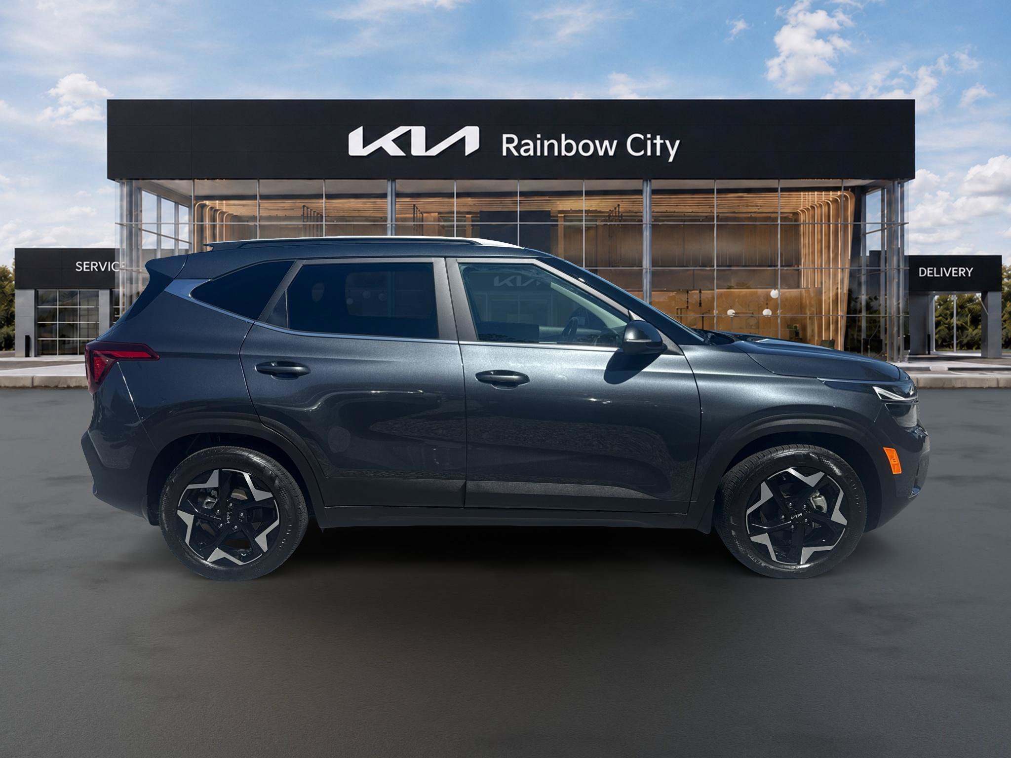 Used 2025 Kia Seltos EX FWD image 4
