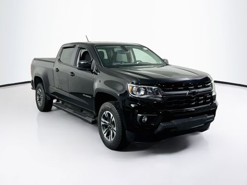 Used 2021 Chevrolet Colorado Z71 AWD/4WD image 3