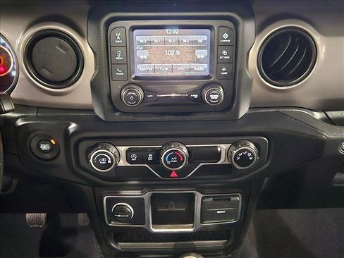 Used 2020 Jeep Wrangler Unlimited Sport image 12