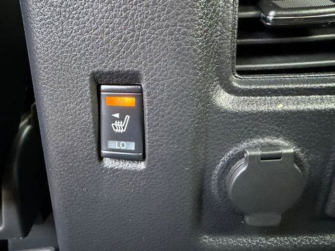 Used 2021 Nissan Titan PRO-4X w/ Pro-4x Convenience Package image 26