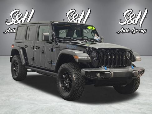 Used 2024 Jeep Wrangler Unlimited AWD/4WD image 2