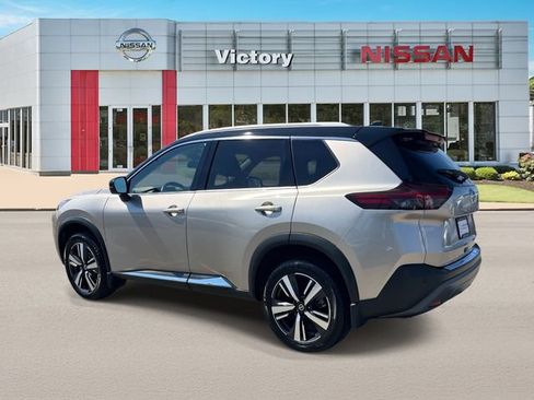 Used 2021 Nissan Rogue SL w/ Premium Package FWD image 6