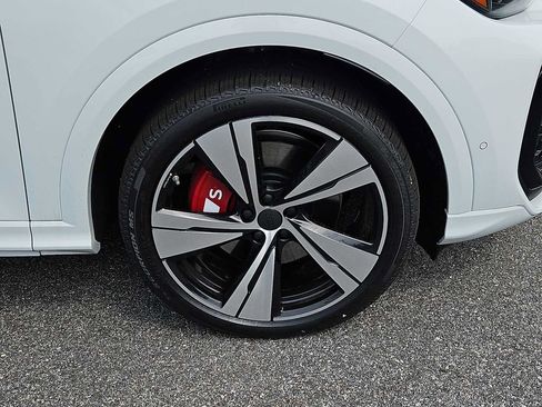 New 2026 Audi SQ5 Premium Plus AWD/4WD image 3