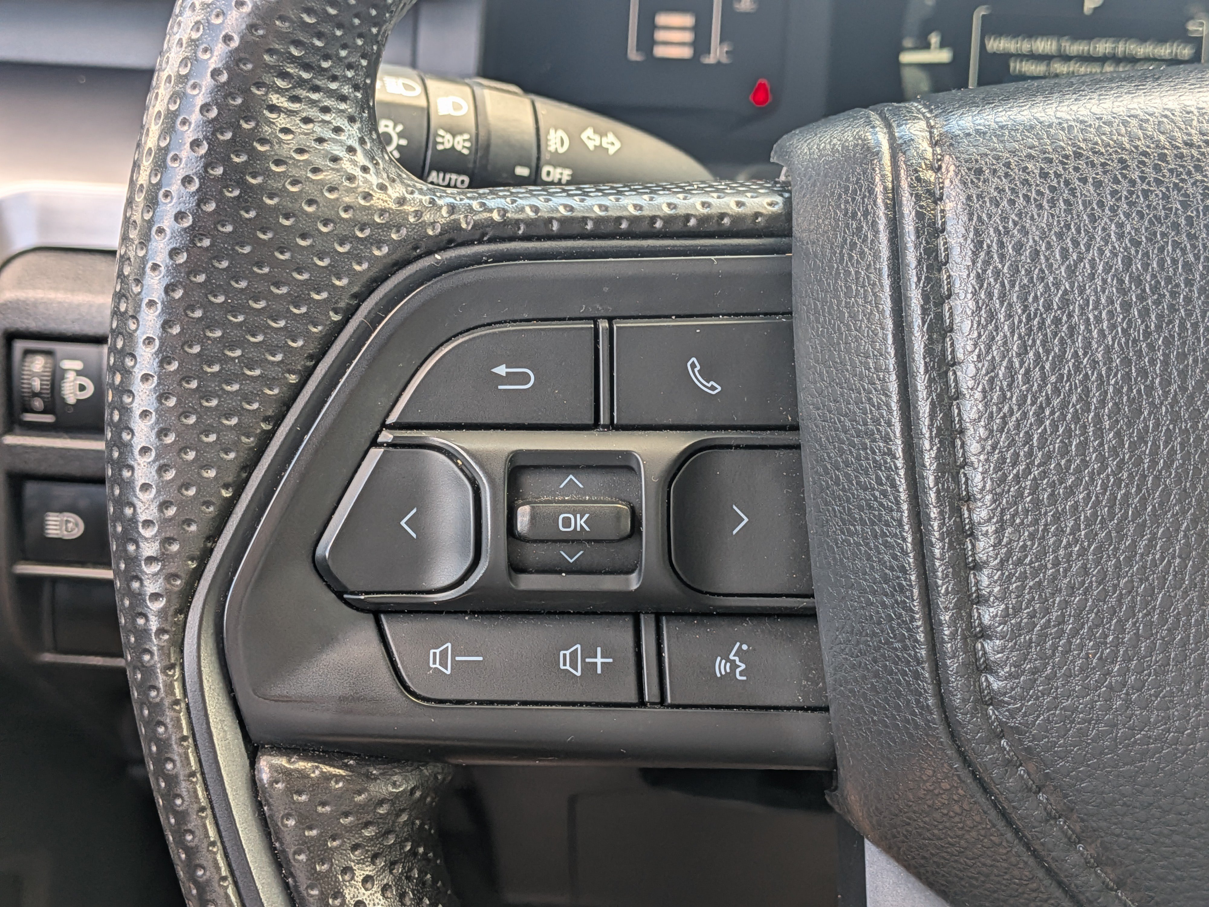 Used 2024 Toyota Tacoma SR5 AWD/4WD image 24