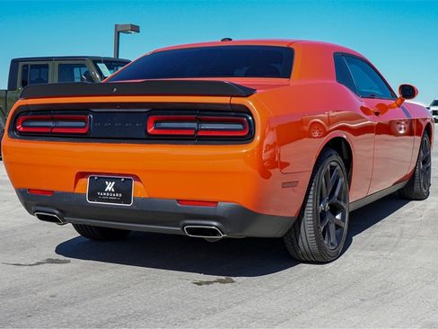 Used 2022 Dodge Challenger SXT w/ Blacktop Package image 8