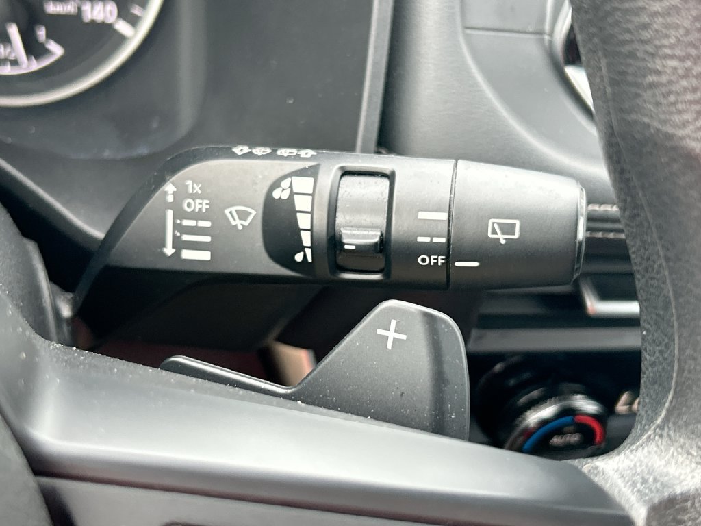 Used 2024 Nissan Rogue SV FWD image 20