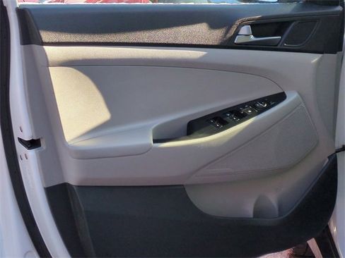 Used 2017 Hyundai Tucson SE image 20