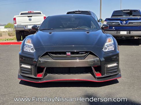Used 2018 Nissan GT-R NISMO image 8
