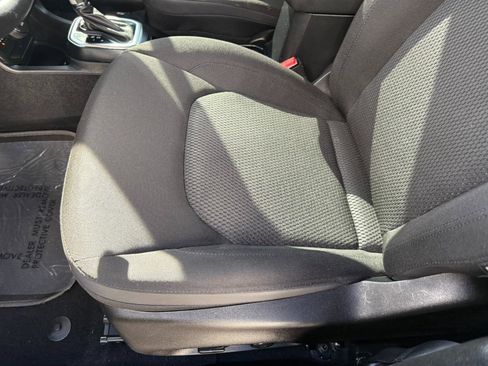 Used 2018 Jeep Renegade Altitude w/ UConnect 8.4 Nav Group image 24