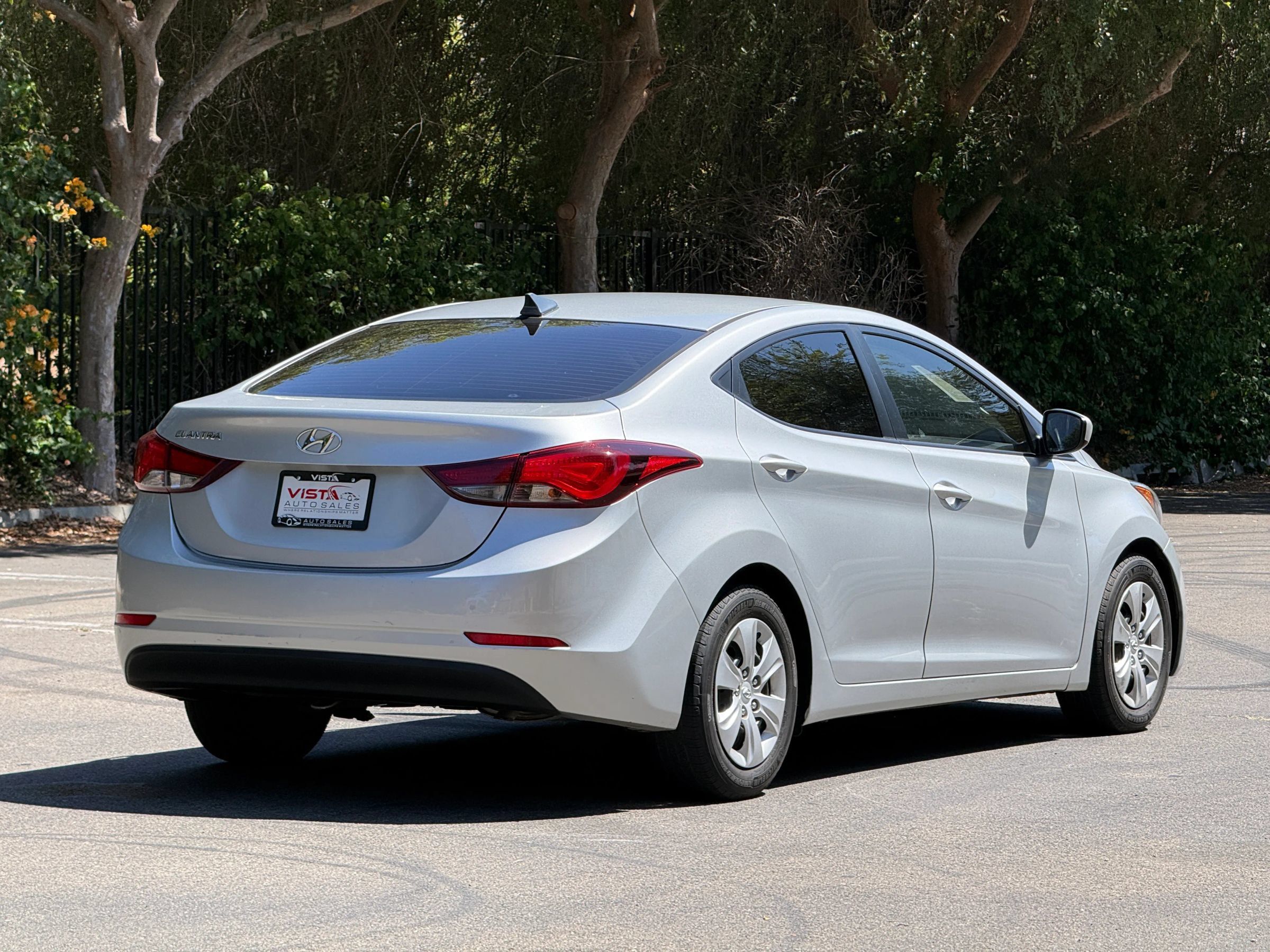 Used 2016 Hyundai Elantra SE FWD image 5