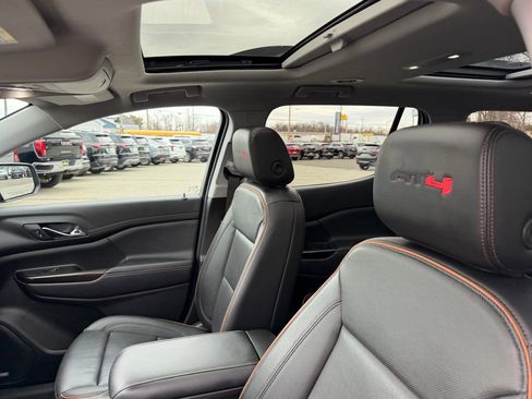 Used 2023 GMC Acadia AT4 w/ Technology Package image 21