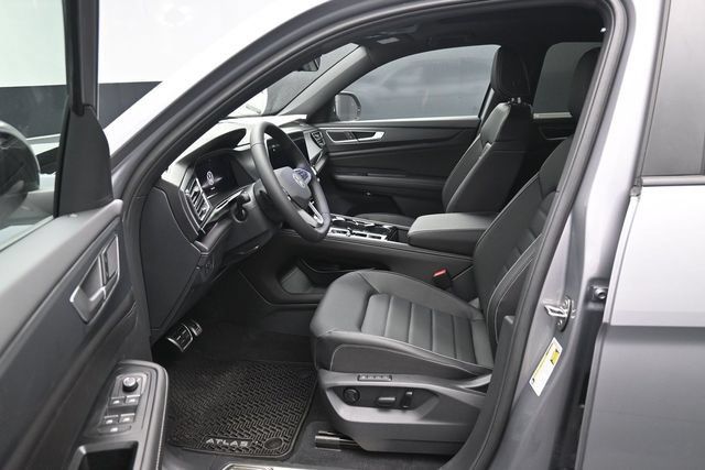New 2026 Volkswagen Atlas Cross Sport SEL R-Line AWD/4WD image 9