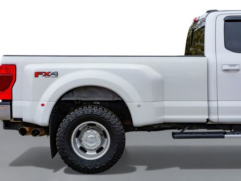 Used 2020 Ford F350 Lariat w/ Lariat Value Package image 7