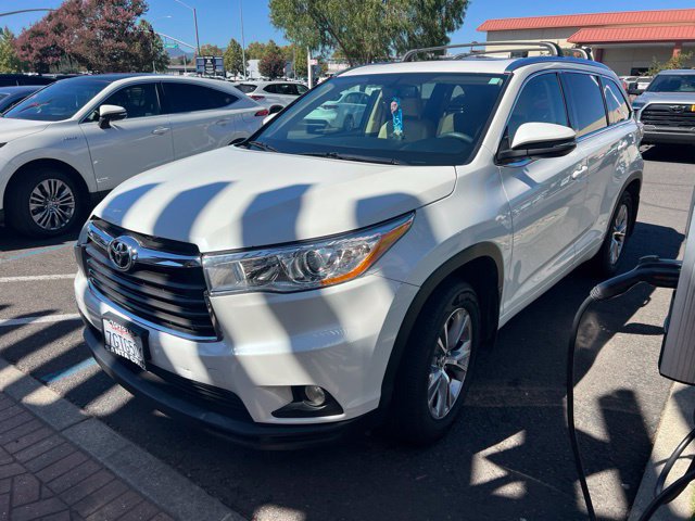 Used 2015 Toyota Highlander XLE AWD/4WD image 6