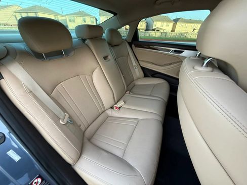 Used 2015 Hyundai Genesis 3.8 RWD image 16