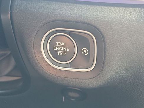 Used 2025 Mercedes-Benz GLE 350 4MATIC image 29