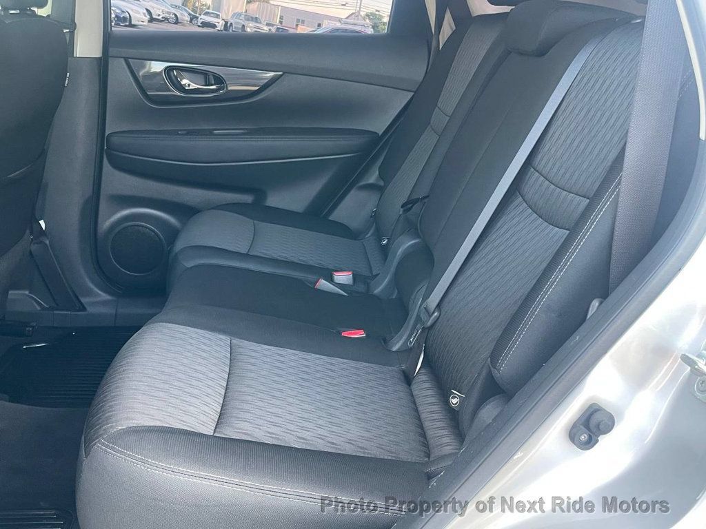 Used 2018 Nissan Rogue S FWD image 11