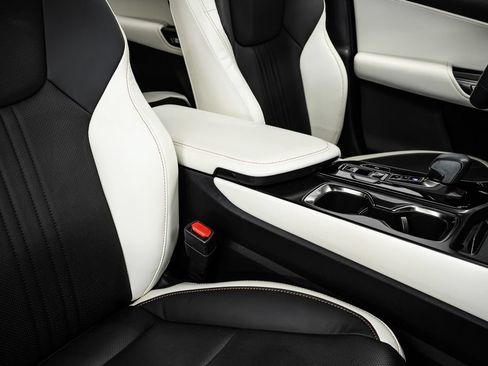 Used 2024 Lexus NX 250 FWD image 33