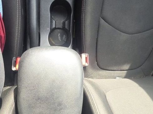 Used 2013 Kia Soul + w/ Audio Pkg image 25