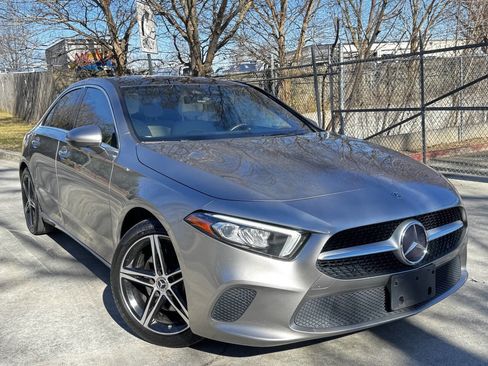Used 2019 Mercedes-Benz A 220 image 2