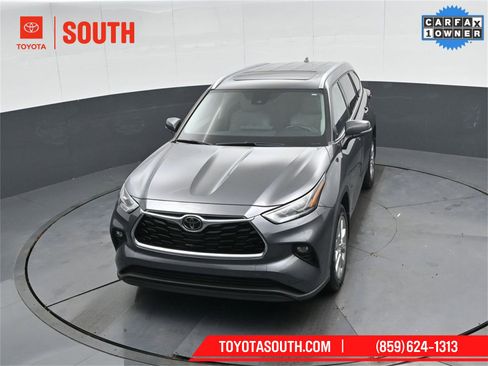 Used 2023 Toyota Highlander Limited image 44