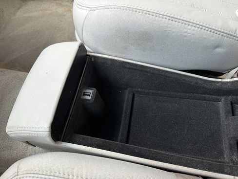 Used 2007 Buick Lucerne CXL image 41