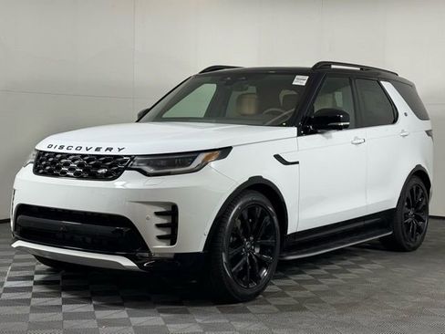 New 2026 Land Rover Discovery Dynamic SE image 2