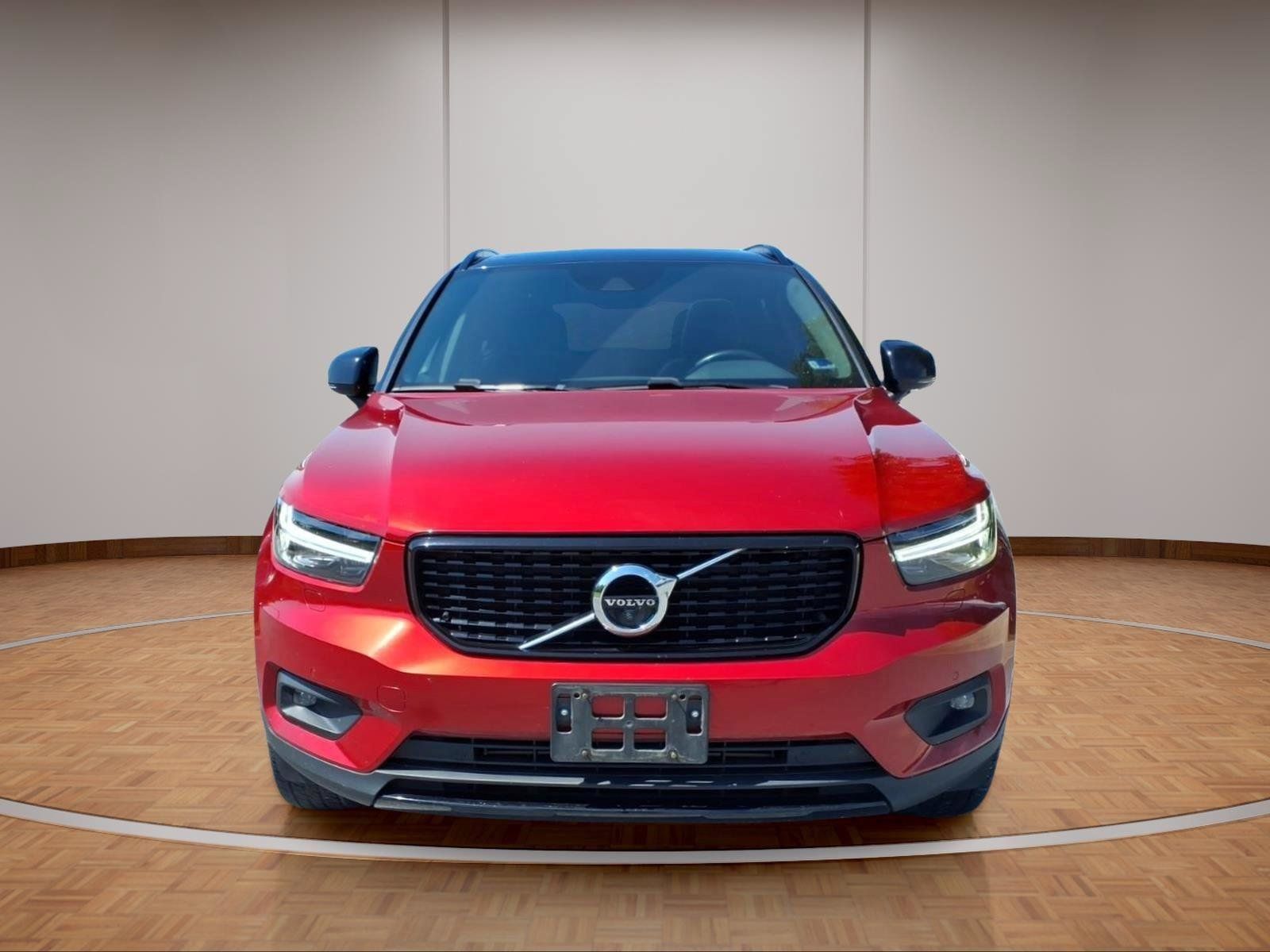 Used 2020 Volvo XC40 T5 R-Design AWD/4WD image 2