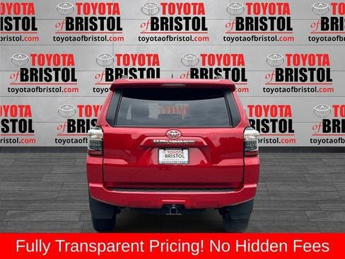 Used 2023 Toyota 4Runner SR5 Premium w/ Moonroof Package AWD/4WD image 4