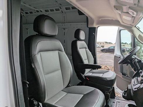Used 2025 RAM ProMaster 2500 w/ Convenience Group FWD image 13