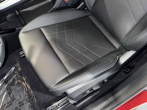 Certified 2025 BMW X2 xDrive28i w/ Premium Package image 34