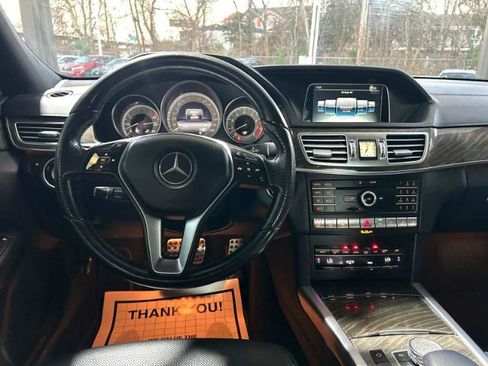 Used 2016 Mercedes-Benz E 400 Sedan image 11