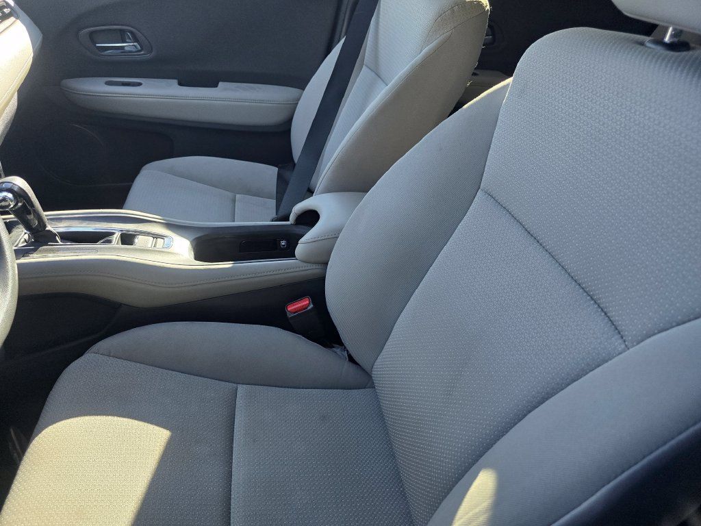 Used 2022 Honda HR-V LX image 22