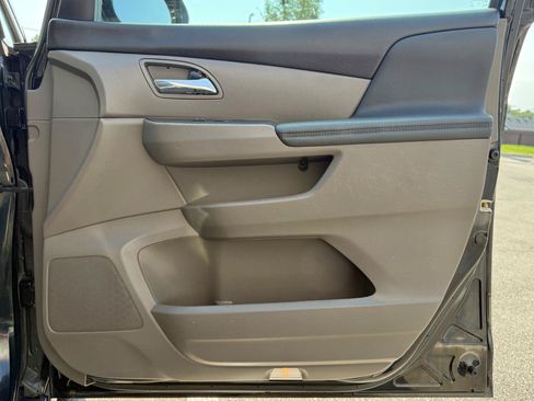 Used 2016 Honda Odyssey EX-L image 22