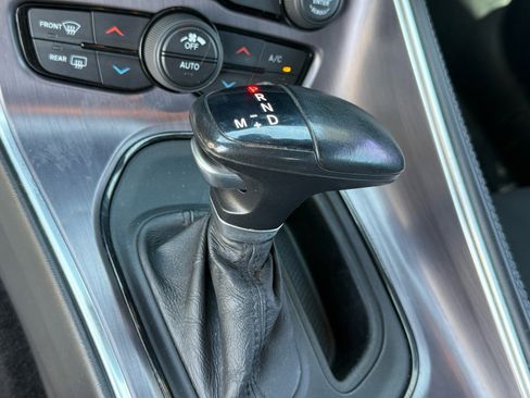 Used 2016 Dodge Challenger SXT RWD image 17