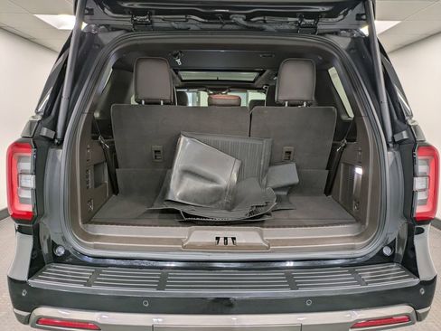 Used 2024 Ford Expedition King Ranch image 24