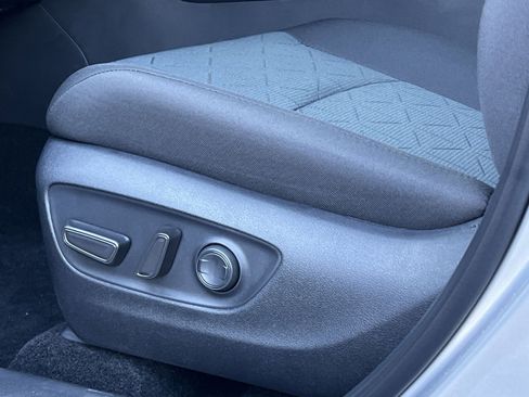 New 2025 Toyota RAV4 XLE image 8