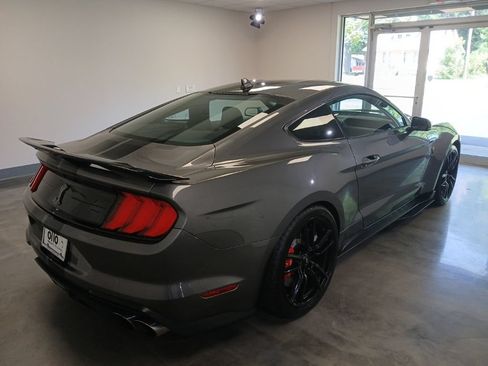 Used 2021 Ford Mustang Shelby GT500 w/ Technology Package RWD image 2