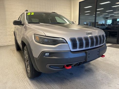 Used 2022 Jeep Cherokee Trailhawk w/ Comfort/Convenience Group image 37