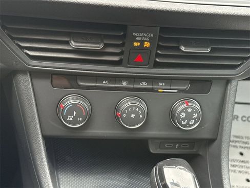 Used 2022 Volkswagen Jetta S image 19