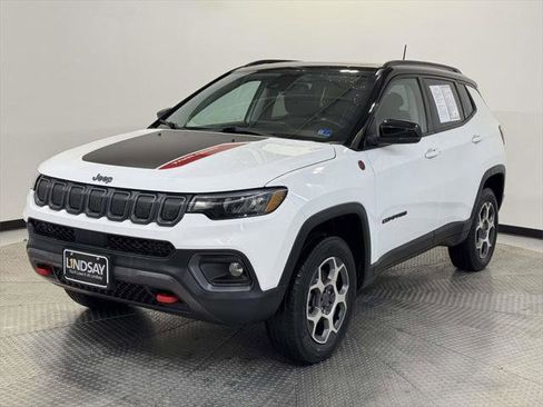 Certified 2022 Jeep Compass Trailhawk w/ Sun and Sound Group image 3