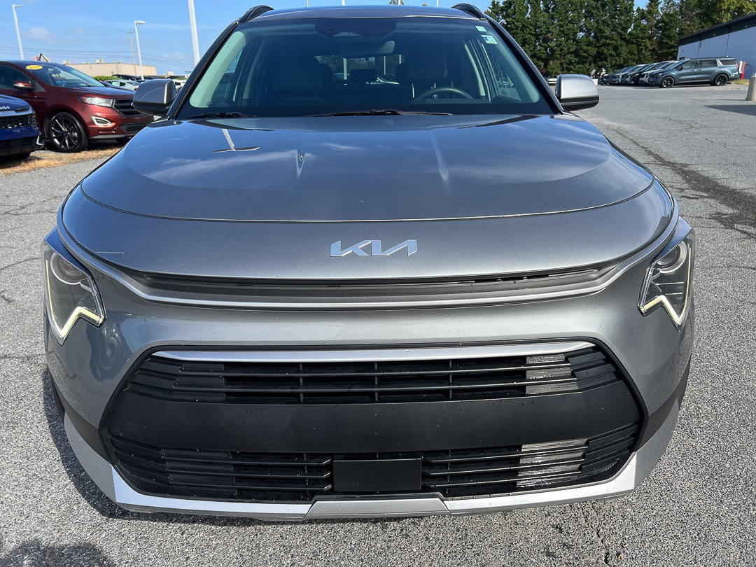Used 2025 Kia Niro EX FWD image 13