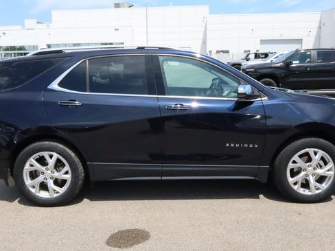 Used 2020 Chevrolet Equinox Premier AWD/4WD image 8