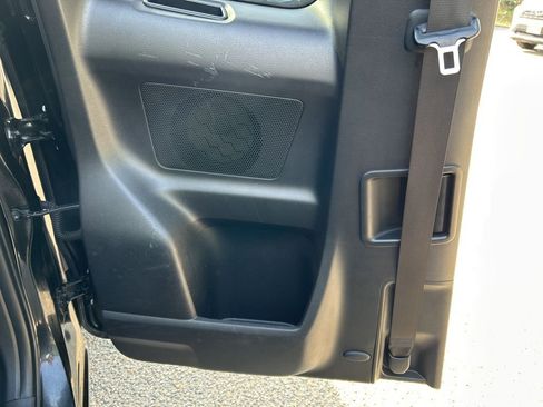 Used 2018 Toyota Tacoma SR5 image 21