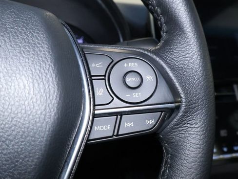 Used 2021 Toyota Avalon XLE image 21