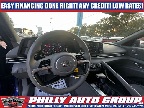 Used 2021 Hyundai Elantra SE FWD image 12