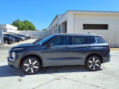 Used 2026 Mitsubishi Outlander SEL AWD/4WD image 2