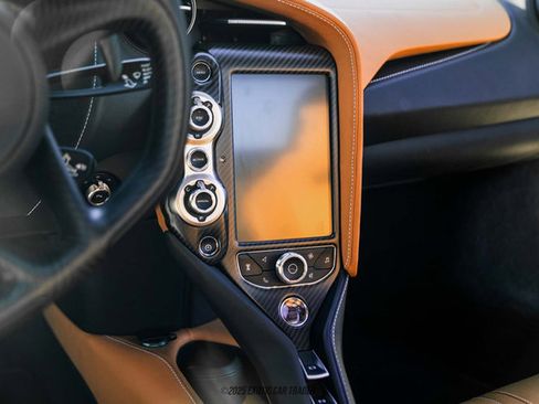 Used 2022 McLaren 720S Spider image 39