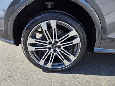 Used 2020 Audi SQ5 Premium w/ Convenience Package image 34