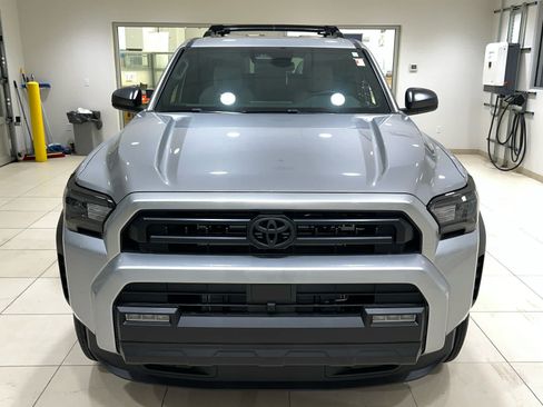 New 2026 Toyota 4Runner SR5 AWD/4WD image 3